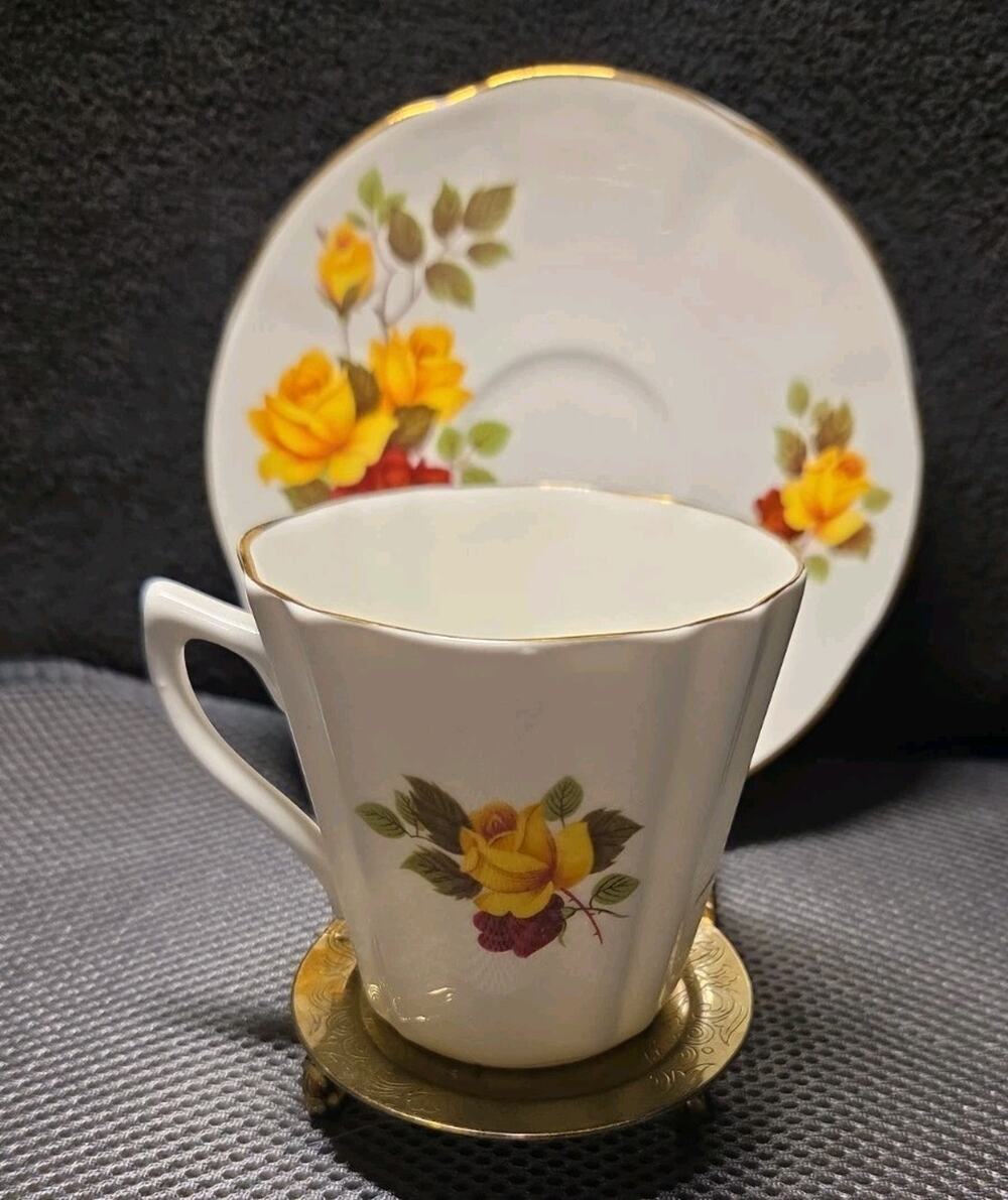 Royal Dover China Cup & Saucer Set Red & Yellow Roses